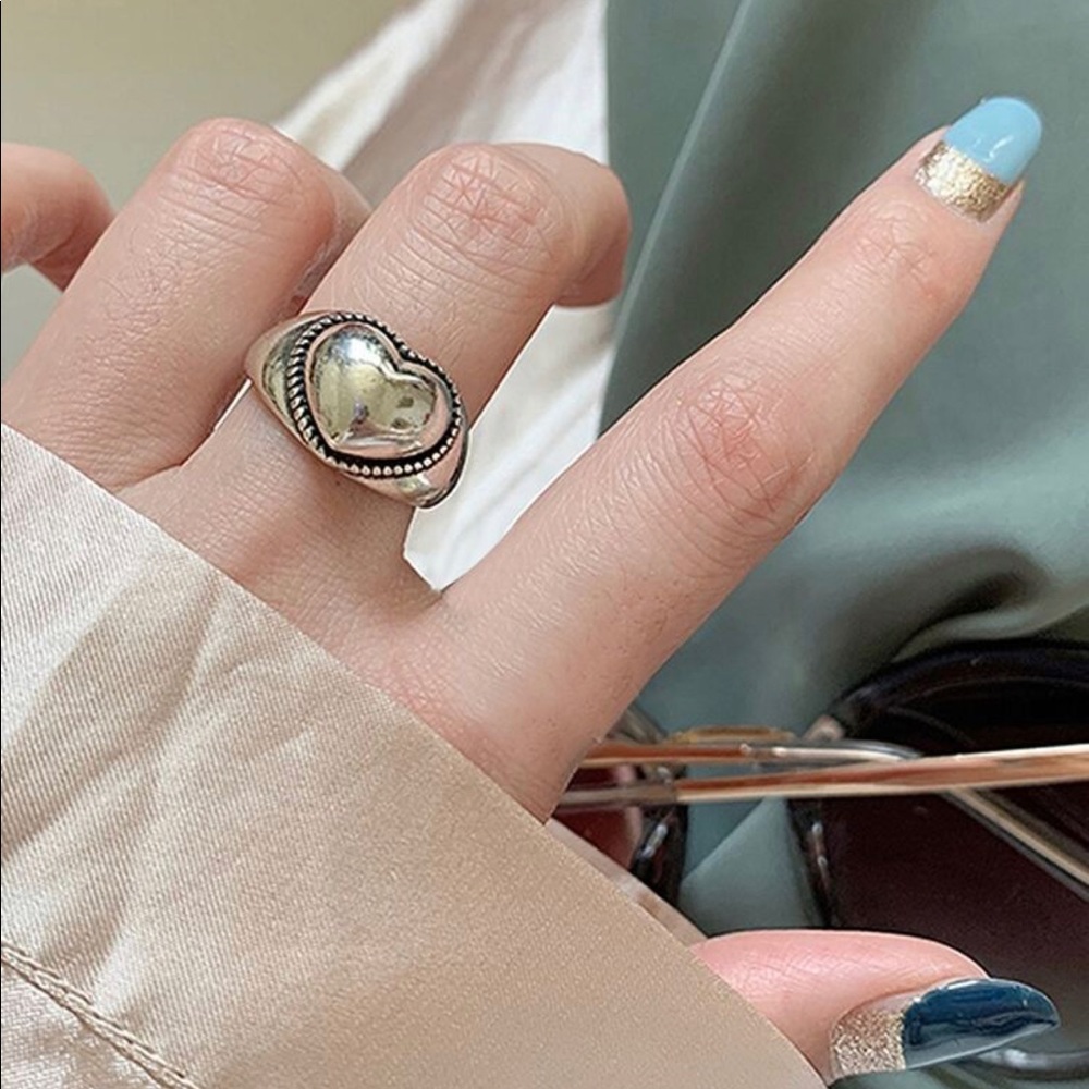 Vintage heart silver ring